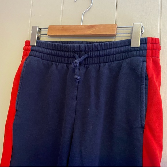 SOLD Aritzia TNA Cozy Fleece Red and Navy Perfect Sweatpants - Picture 3 of 6